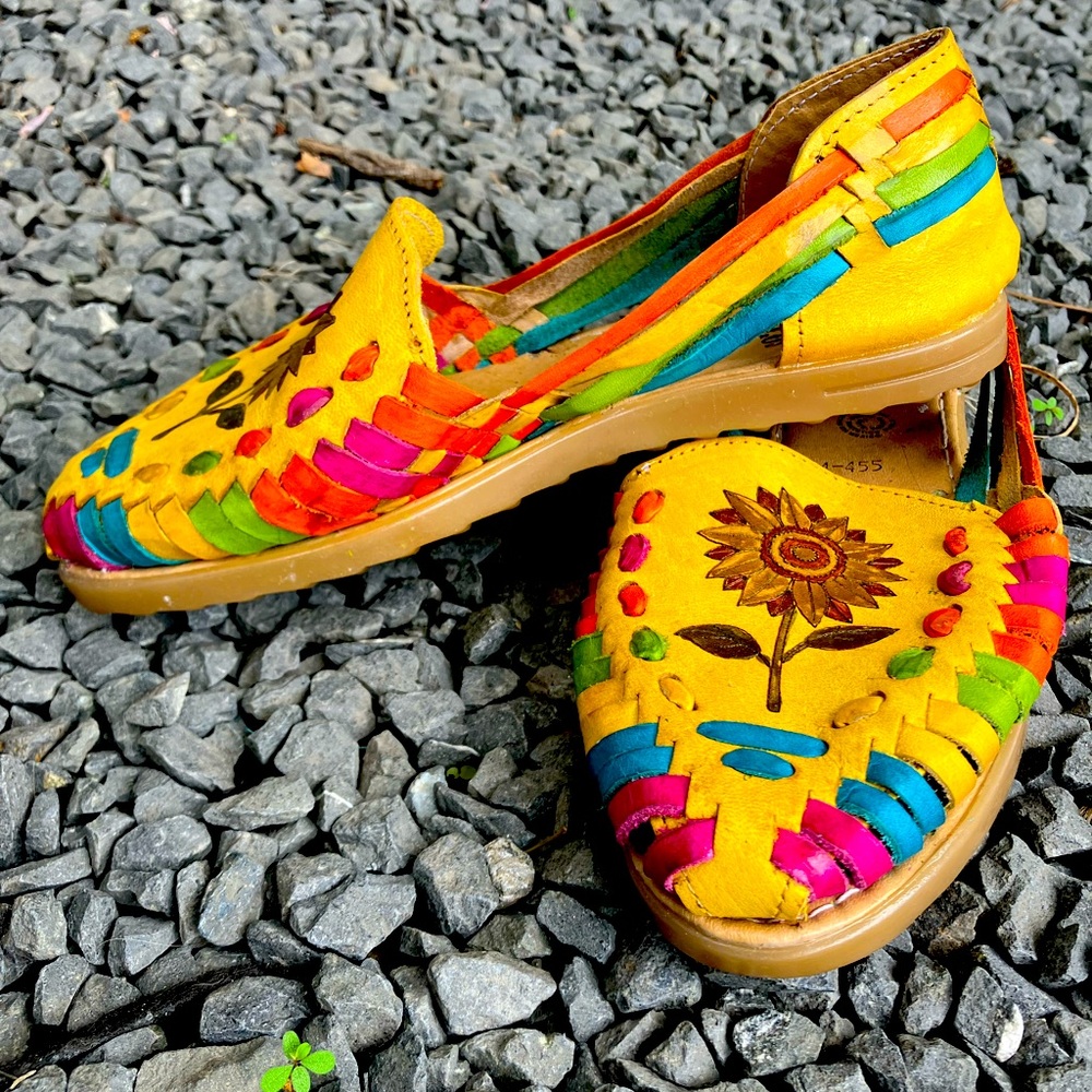 New D’lolos Rainbow Sunflower Huaraches